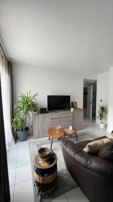 Appartement De Luca Saint-Andre-de-Cubzac Luaran gambar